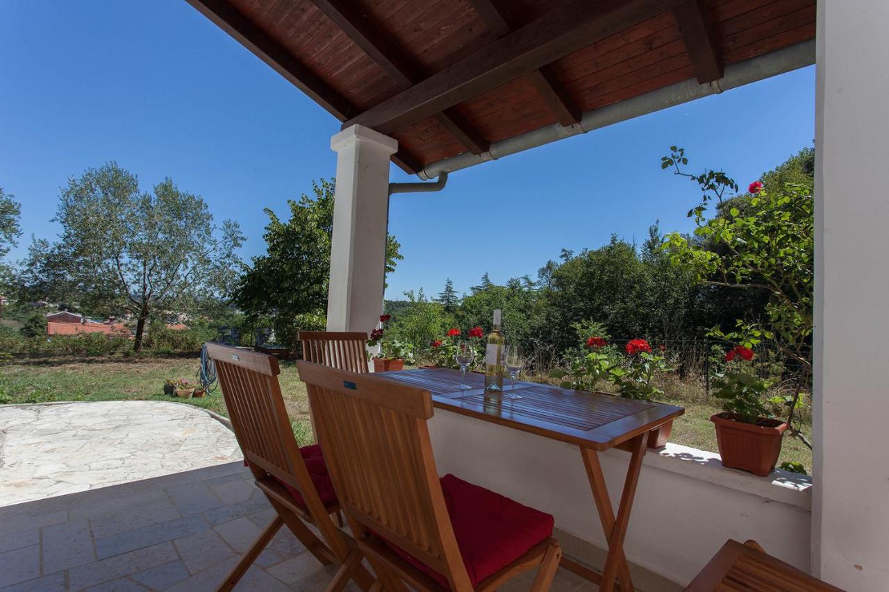Ferienwohnung Viridis Pula Exterior foto