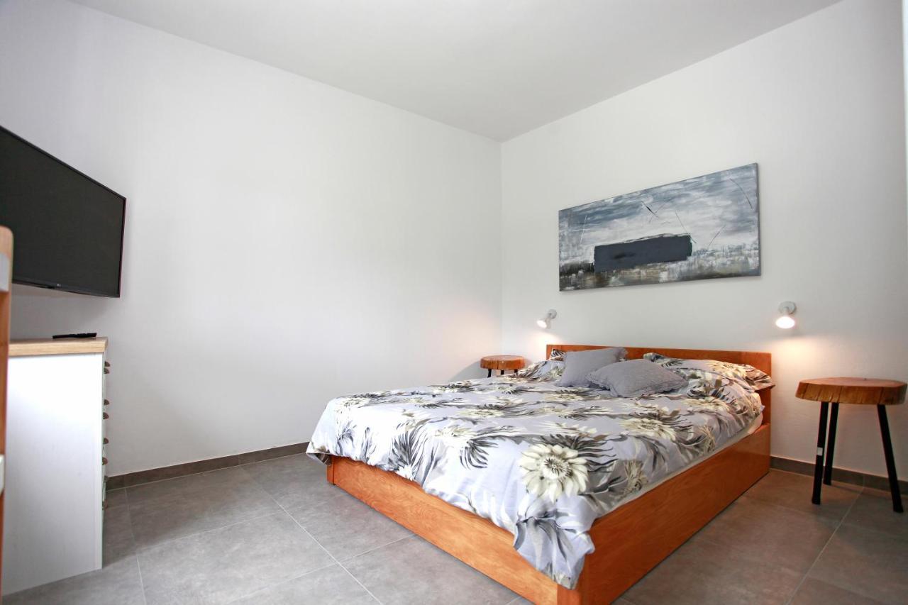 Ferienwohnung Viridis Pula Exterior foto